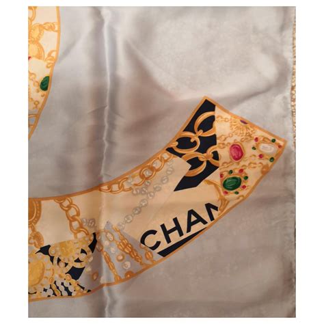 foulard chanel vintage flowers light blue